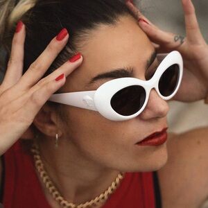 🎄Price Versace Sunglasses, New 240